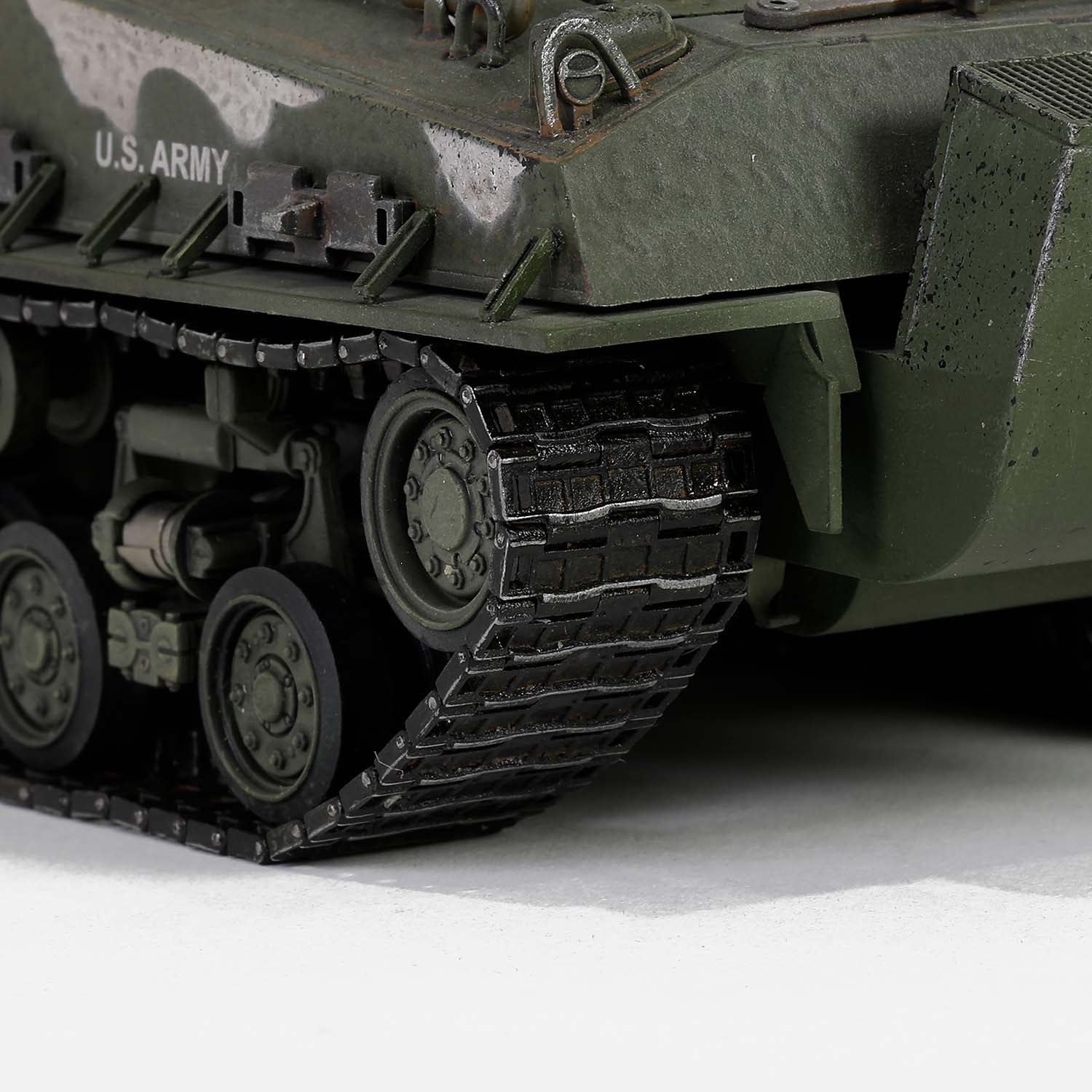 Sherman M4 tank HVSS Suspension type - Metal Upgrade track link set (Model T66) Zinc Alloy materials | with weathering effect